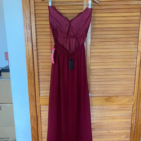 may&july Red Prom Dress Lace Halter Neck Strappy Low Back - Picture 3 of 4